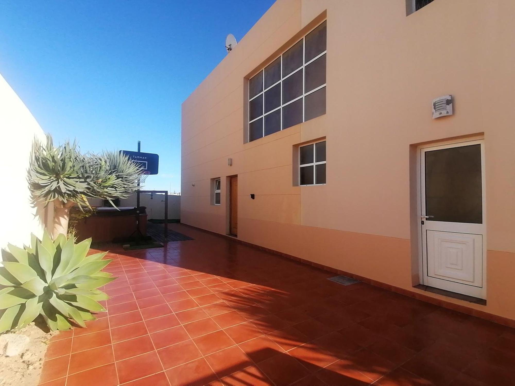 O Dragoeiro Da Madalena! Hébergement de vacances Porto Santo